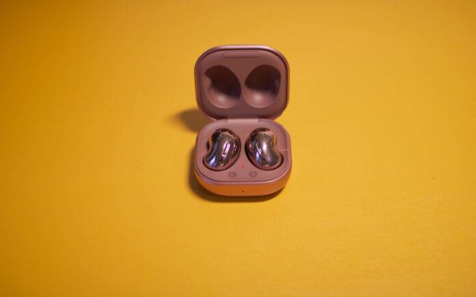 Galaxy Buds (Unsplash) Auricolari Galaxy Buds (Unsplash)