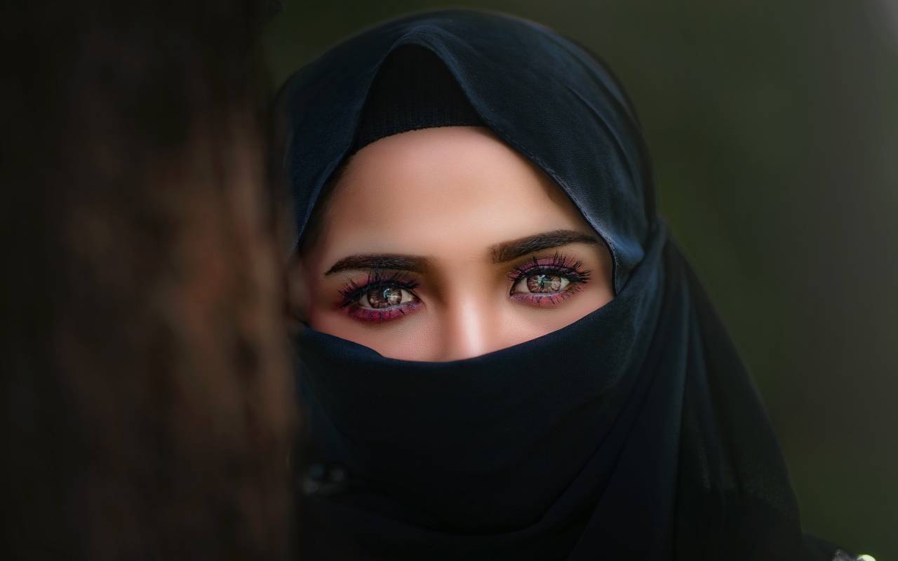 Donna velo Iran Hamdam (Pixabay)