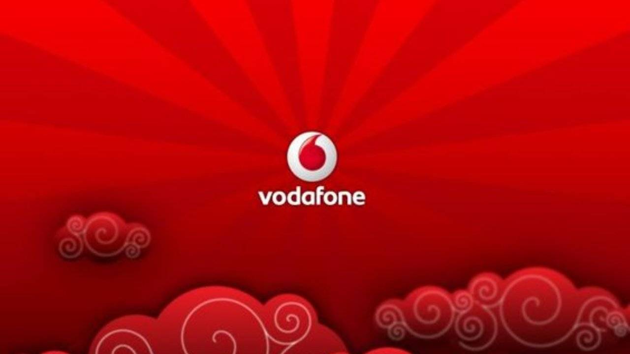 Vodafone cambia le sue tariffe: rimodulazione con aumento di €1,99 al mese per moltissimi utenti