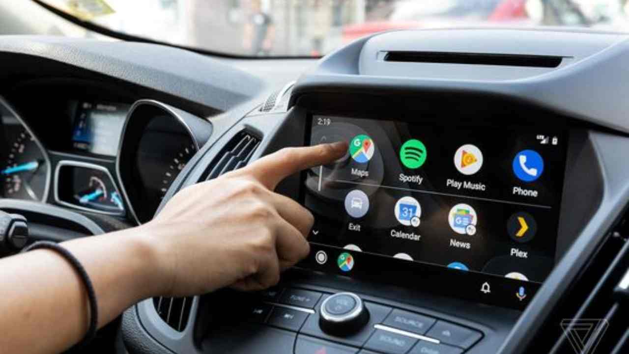 Android Auto ha una nuova interfaccia che nasconde una sorpresa