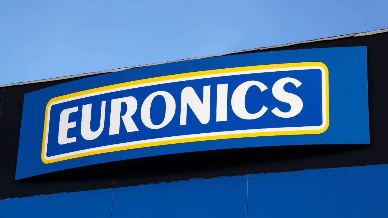 Euronics rilancia il volantino "Everyday Black Friday" con l'episodio 2, fino al 29 Novembre