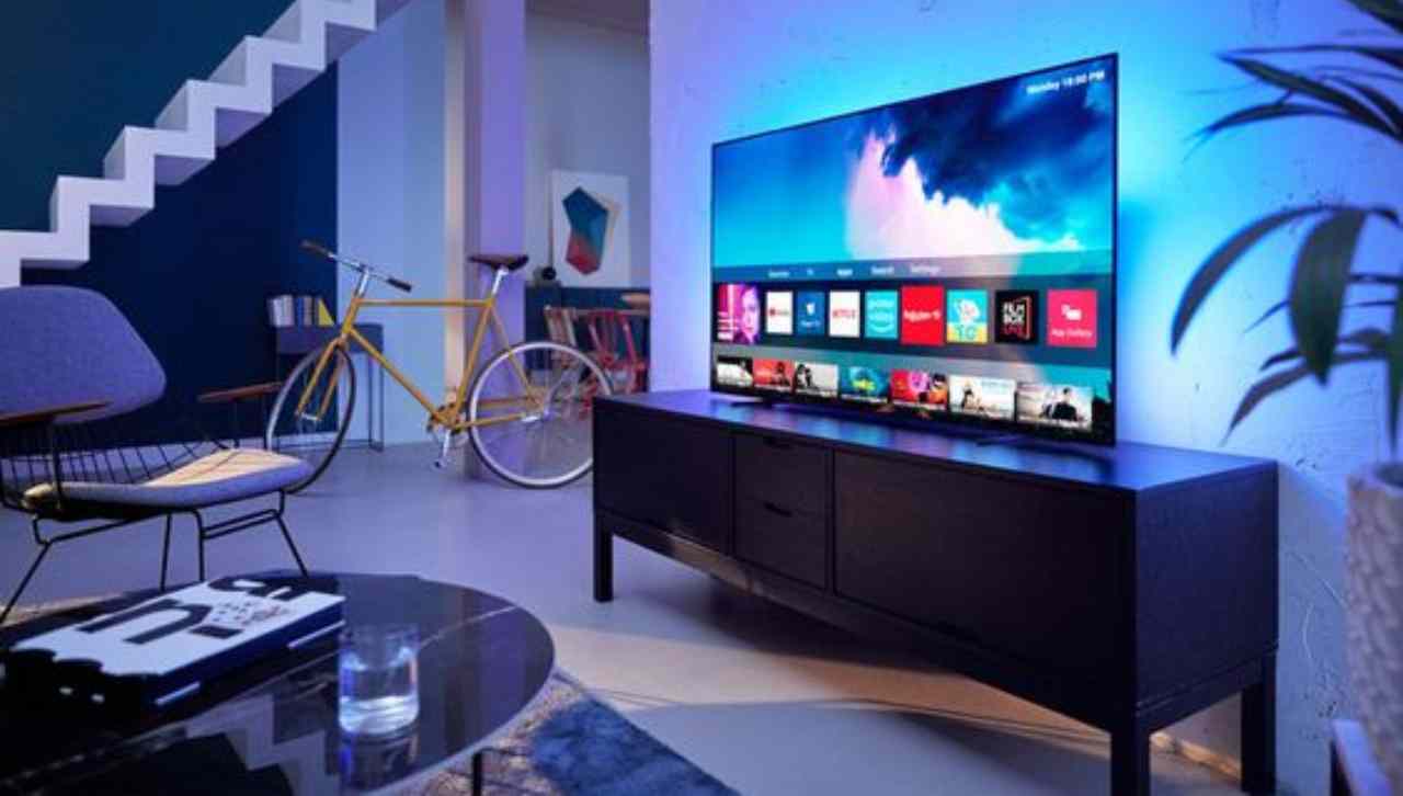 Le Smart TV fanno un salto: ora l'installazione di app avverrà da cellulare