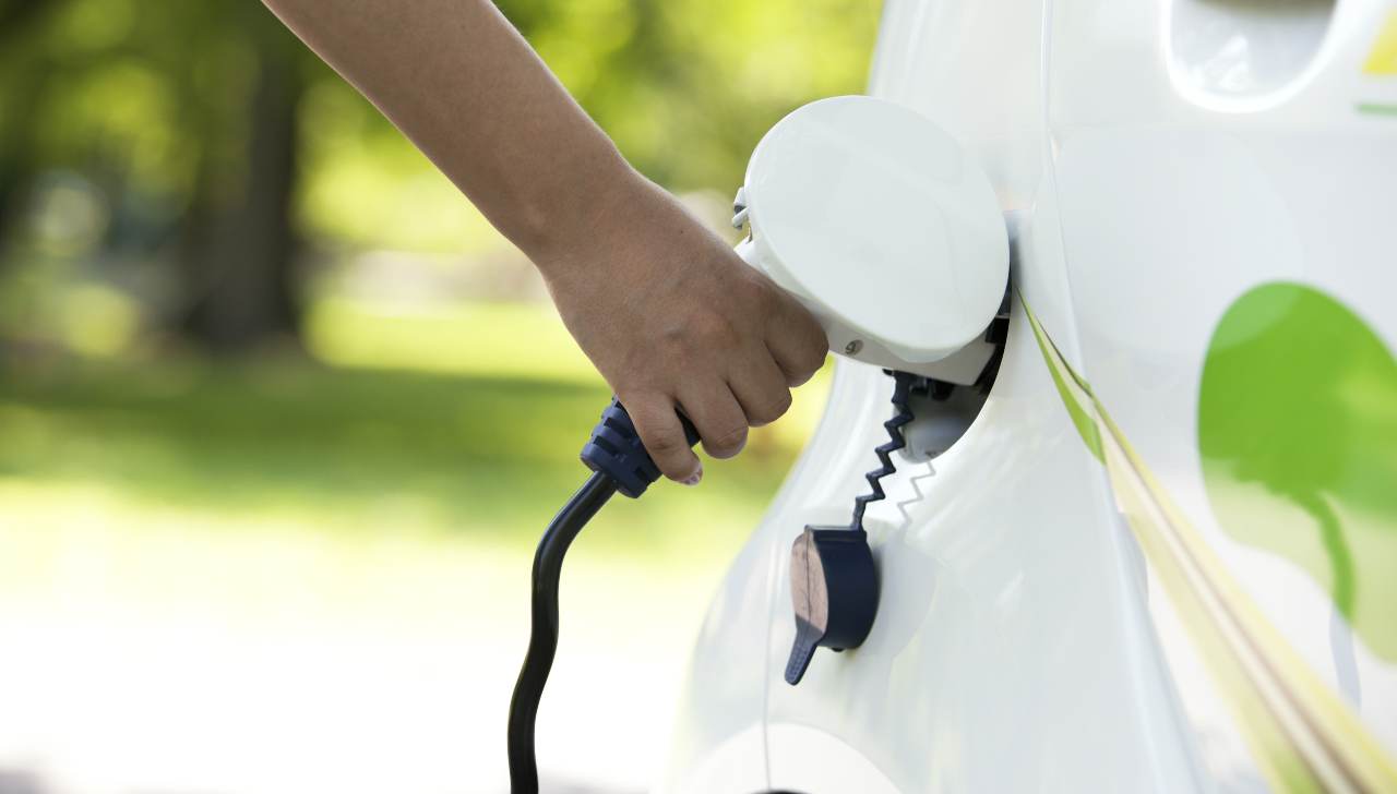 Nuovi incentivi per l'acquisto di un auto elettrica: la proposta del Governo per l'eco