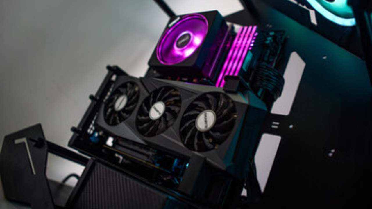 Col nuovo firmware la NVIDIA RTX 3080 TI accelera: sprint del 20% sul mining