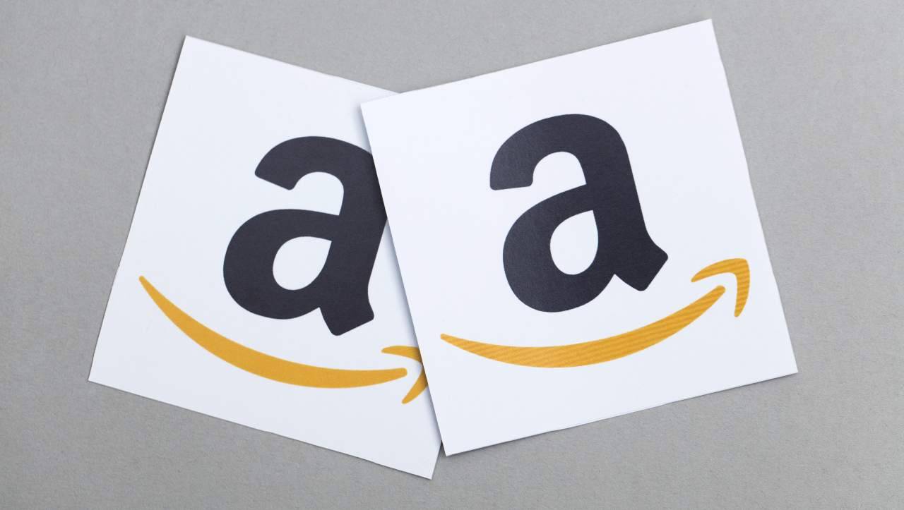 Amazon rilancia con questi regali tech per Natale: i ritardatari hanno ancora una speranza