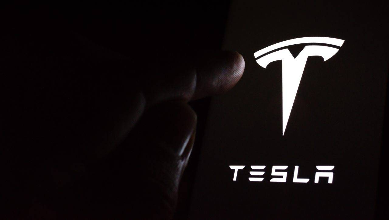 Tesla inserisce e registra il suo marchio nella sezione audio: già in arrivo incredibili gadget?