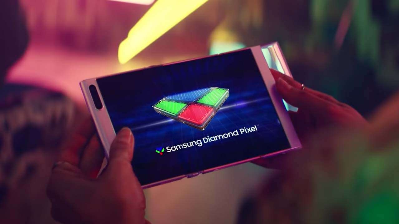 Samsung ha depositato il brevetto di un multi foldable che si piega in 4: vedrà mai luce?