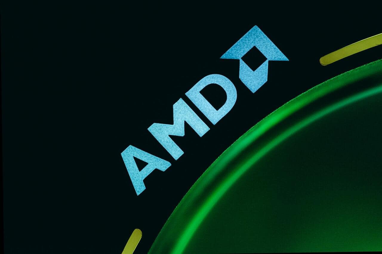 AMD scritta