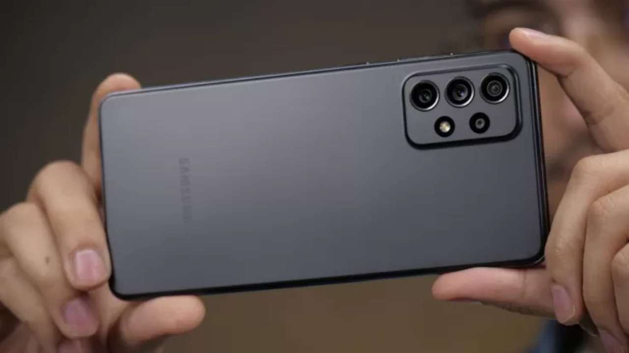 Samsung Galaxy A73, ci sono le foto per la stampa pubblicate, a quando il lancio sul mercato?