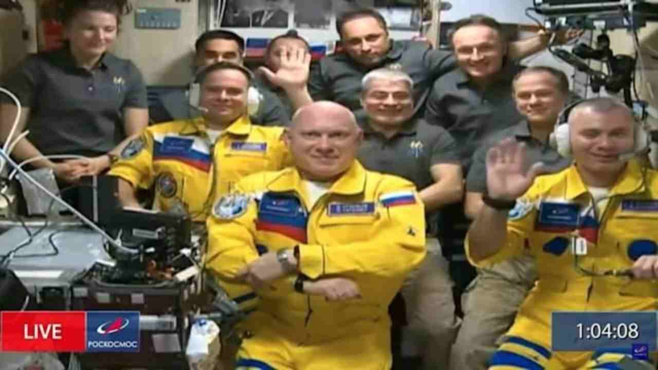 Perché i cosmonauti non potranno sostenere l'Ucraina con le tute del suo colore