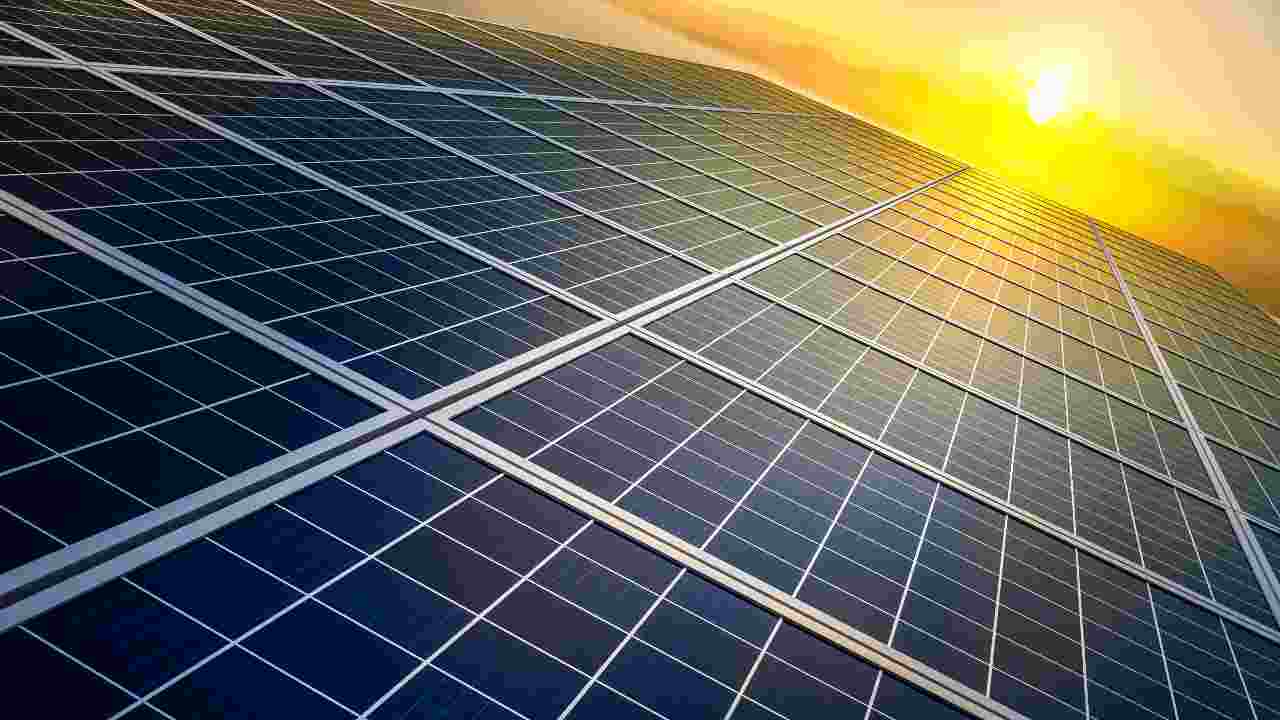 Il fotovoltaico fai-da-te diventa accessibile a tutti ed a un costo davvero ridicolo: risparmiare ora è semplicissimo