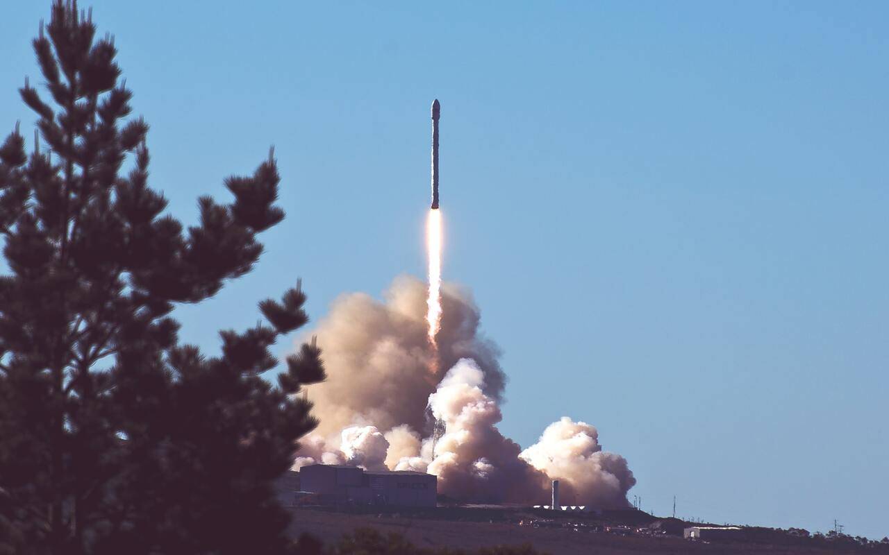 falcon 9 lancio