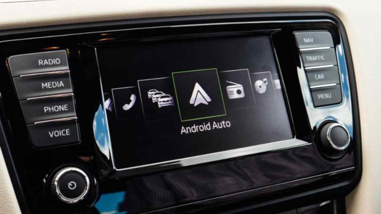Android Auto, Finalmente arriva una funzione che tanti aspettavano: ora sarà facilissimo anche mentre guidi