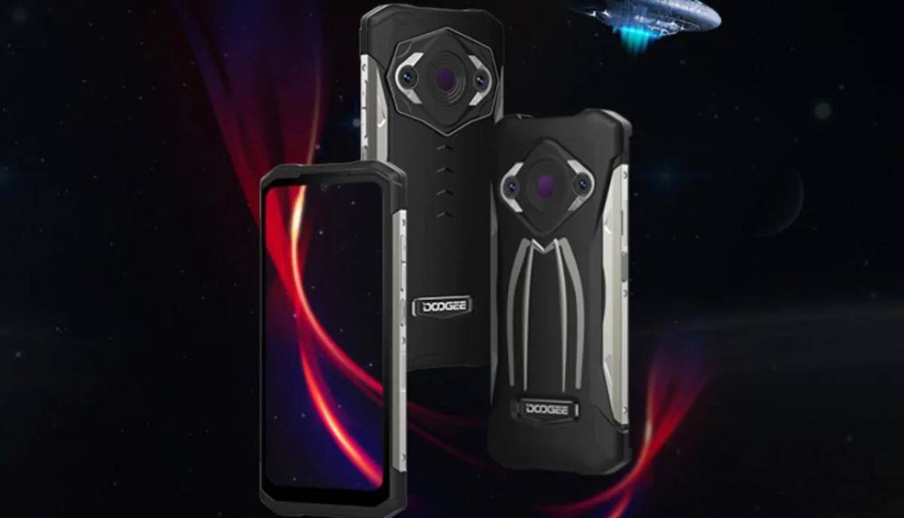 "Doogee S98 Pro, arriva a maggio '22 lo smartphone con fotocamera termica dalle ""forme aliene"""