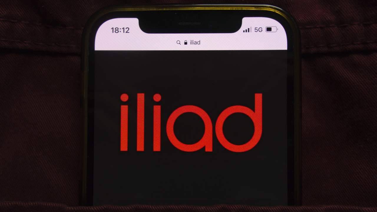 Guai per Iliad? Fastweb Mobile ci prova lanciando un'offerta da 150 Giga e tutto illimitato a soli €7,95/mese