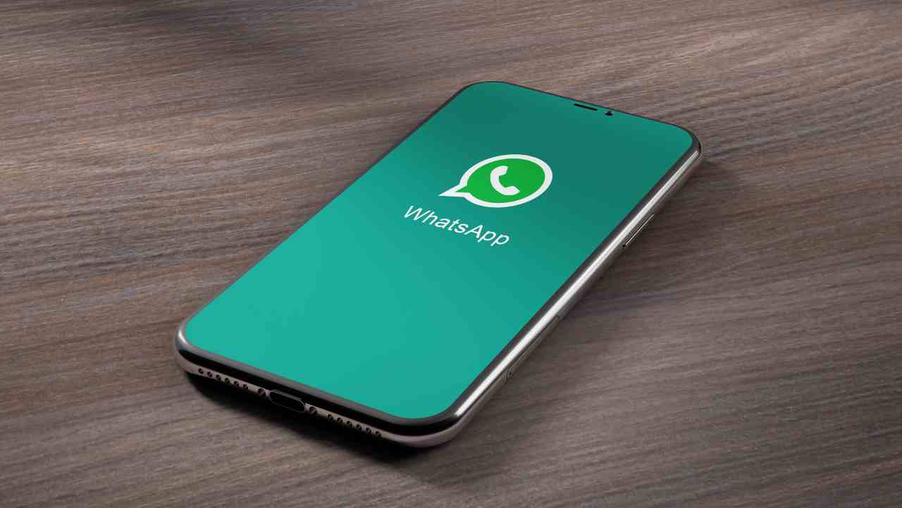 WhatsApp, introduce una nuova funzione molto utile: un piccolo aiuto per la privacy