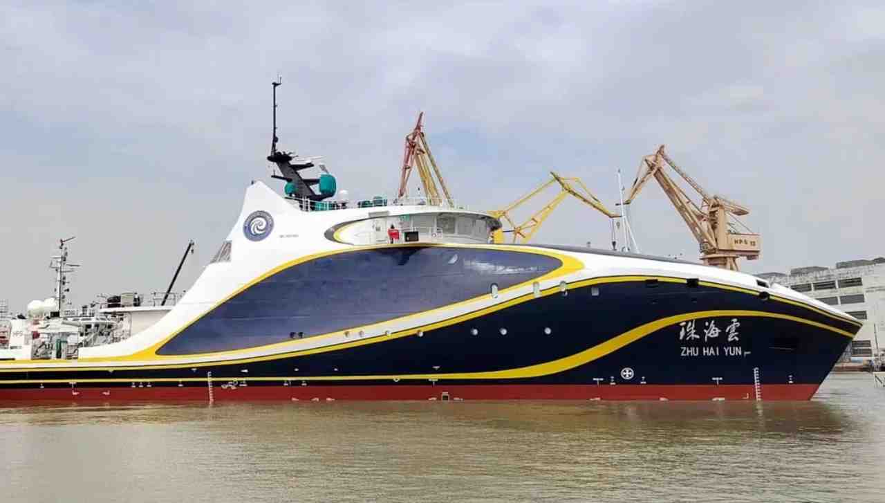 Zhu Hai Yun, nave fantasma cinese appena varata: la nave portadroni solca le acque