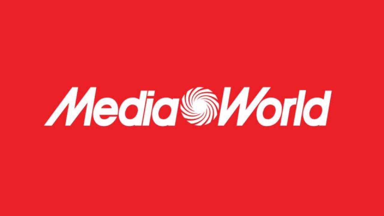 Nuova offerta MediaWorld, non solo tecnologia: Playseat PUMA per un'esperienza di gioco confortevole