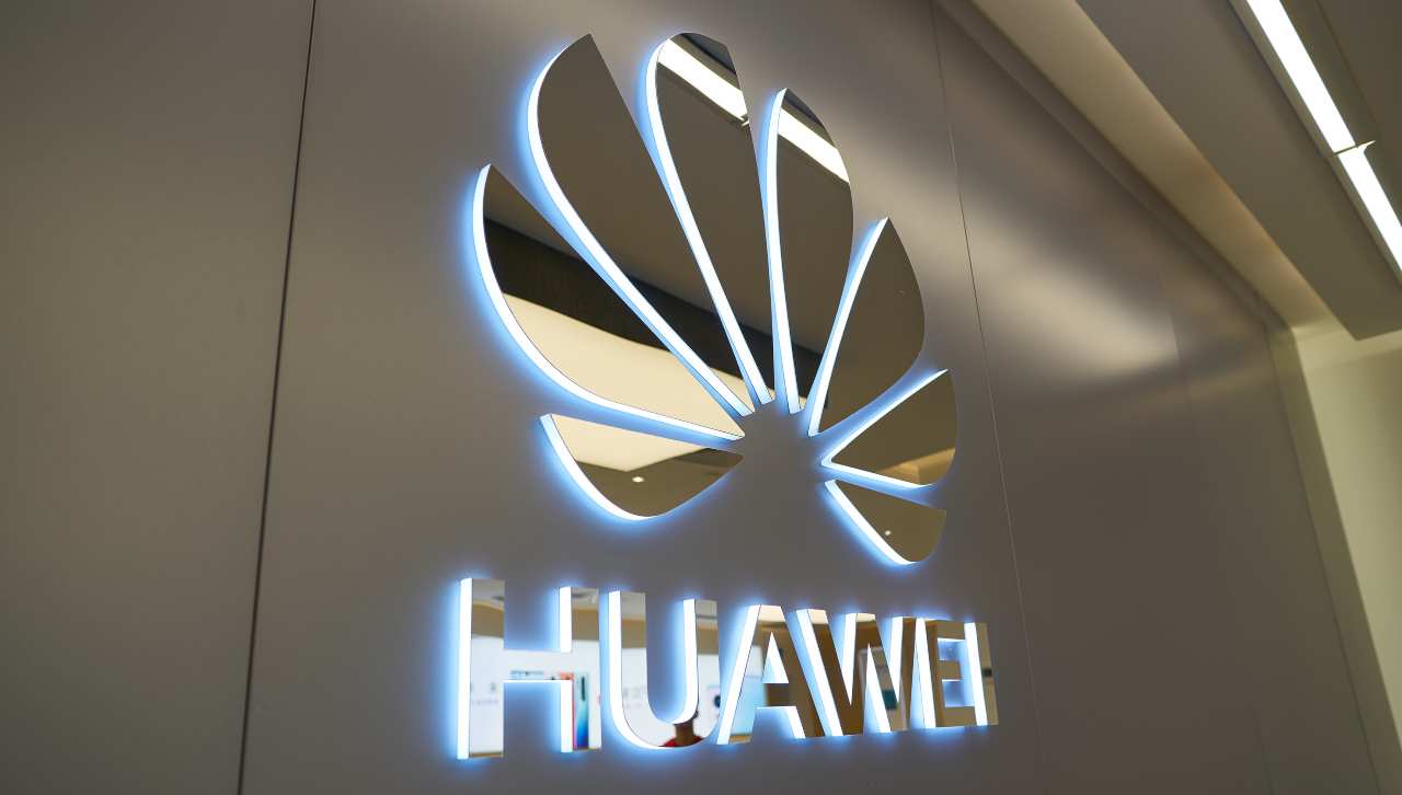 Huawei non è più sul podio, un nuovo brand si distingue nelle vendite di top gamma