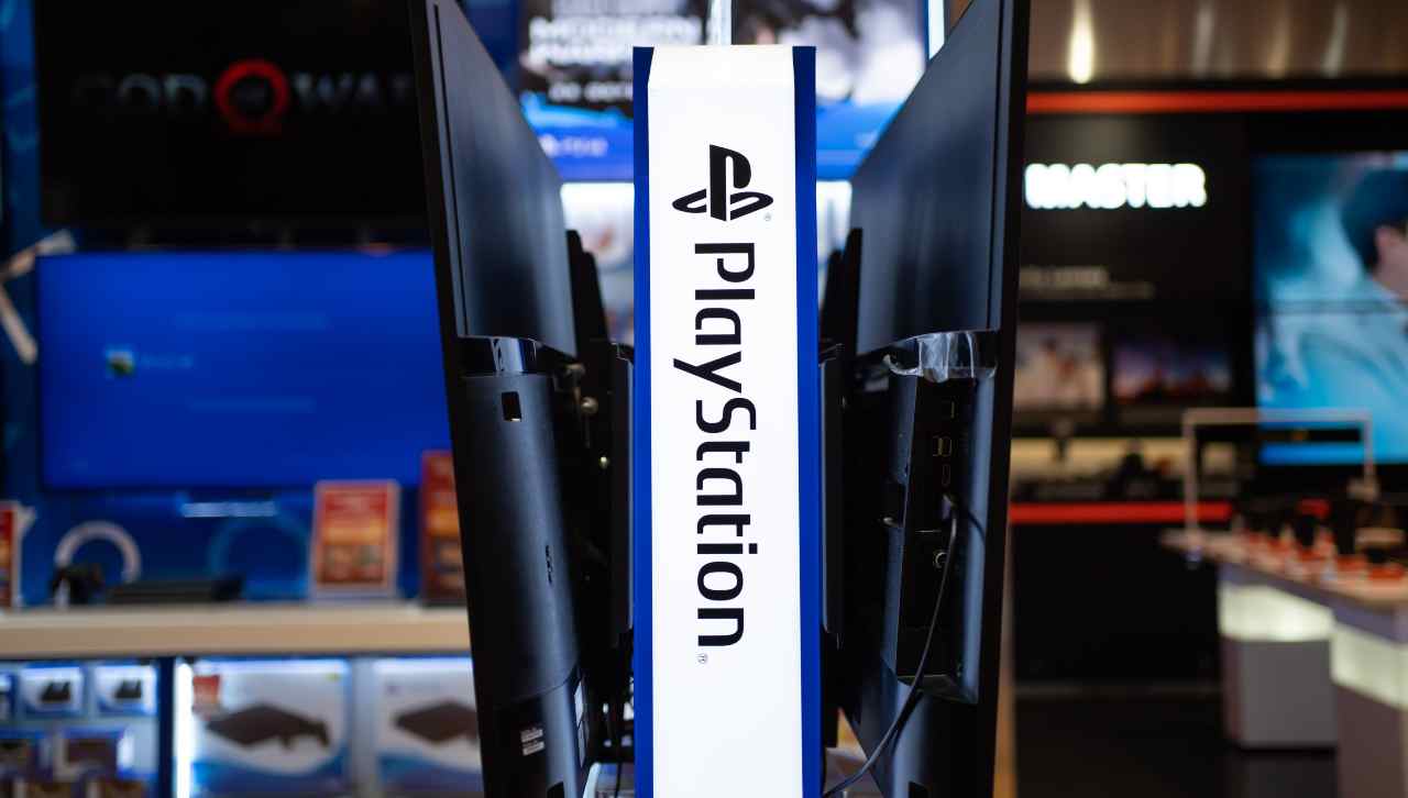PS5 grandi notizie! con un successo di 20 milioni di pezzi venduti, SONY decide di alzare al produzione