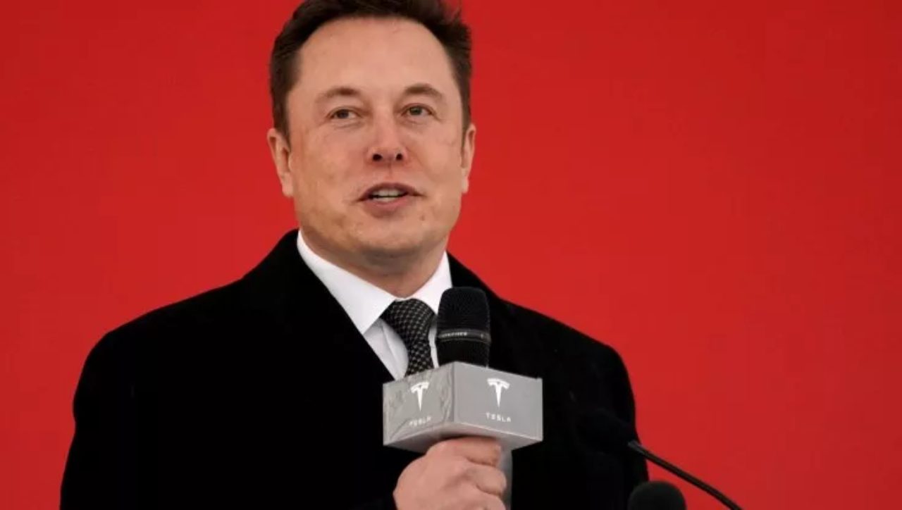 Elon Musk nel mondo del gossip, il magnate avrebbe comprato il Manchester United, qual è la verità?