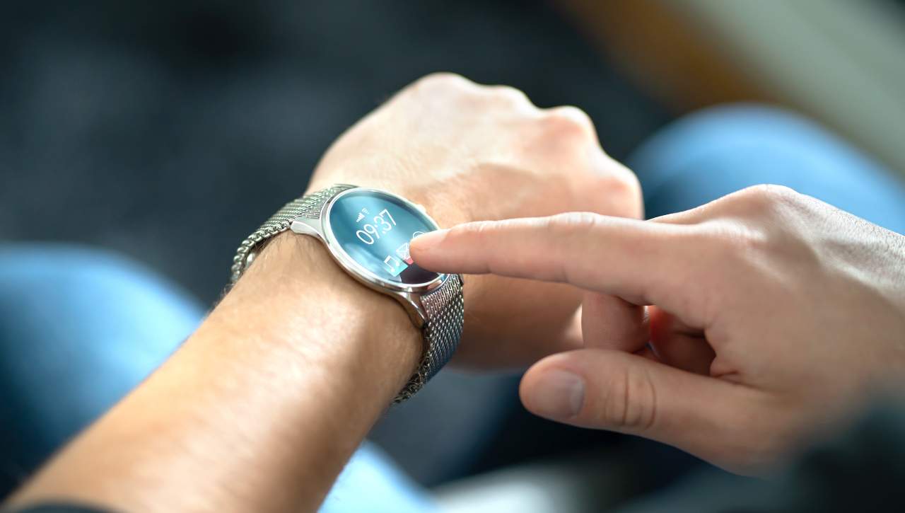 Migliora la sicurezza grazie alla tecnologia: questo smartwatch terrà sotto controllo i criminali