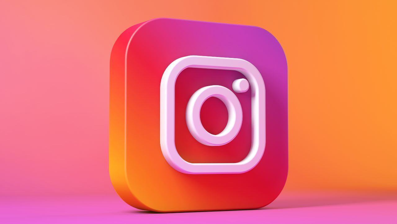 Instagram si aggiorna con una nuova funzione, tornando in pari con la concorrenza: cosa potrai fare?