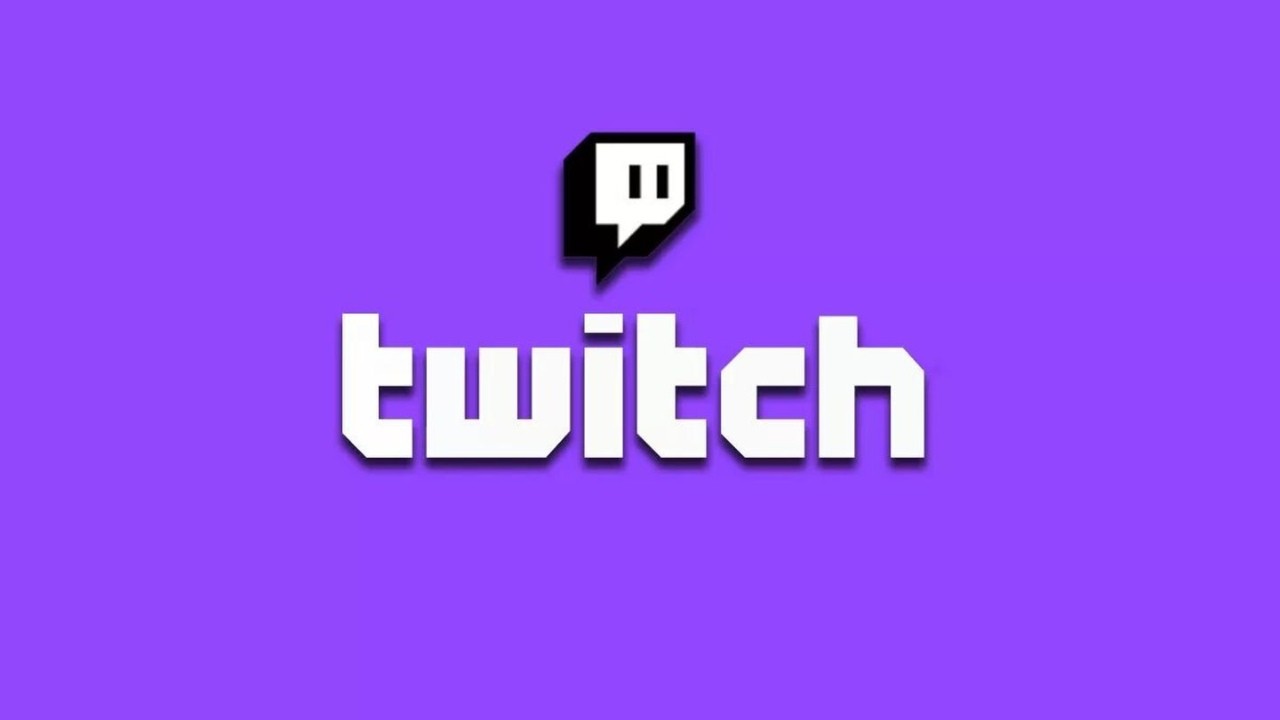 Twitch revoca il ban alla streamer che aveva dato uno spettacolo a luci rosse, è davvero giusto così?