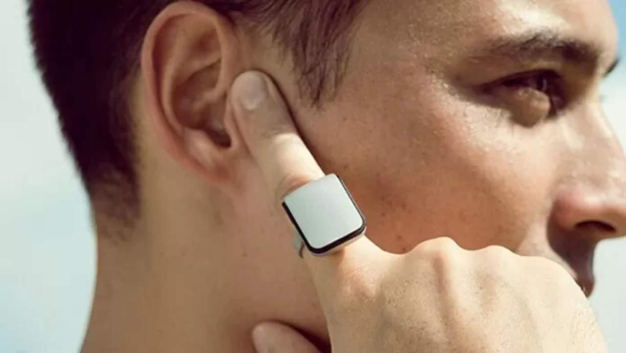 Samsung rivoluziona il mondo dei wearable con il suo nuovo Smart Ring, a cosa serve esattamente?