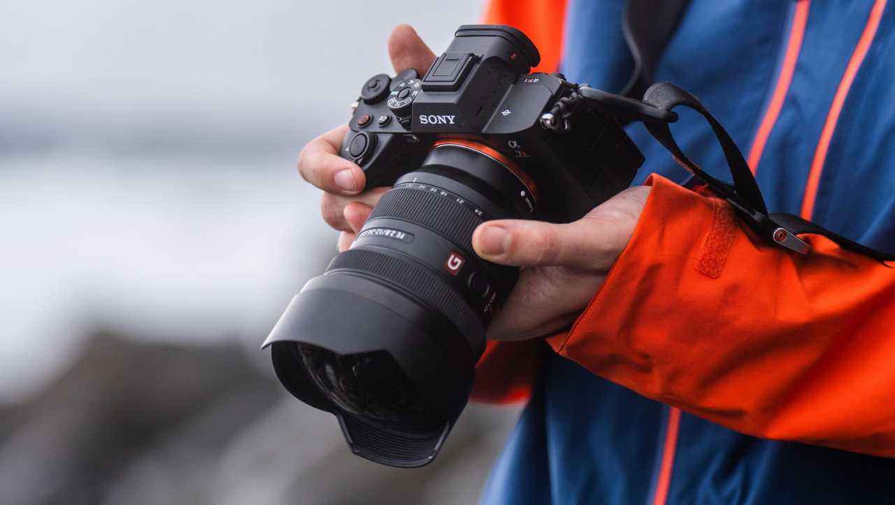 Sony A7R V è la fotocamera con Intelligenza Artificiale che migliora tutti i nostri scatti