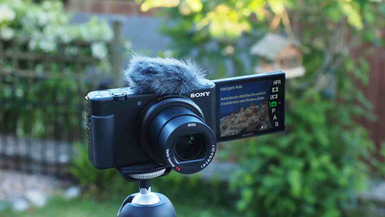 Sony ZV-1F un nuovo gioiello per i Vlogger: piccola, compatta e performante, ecco com'è