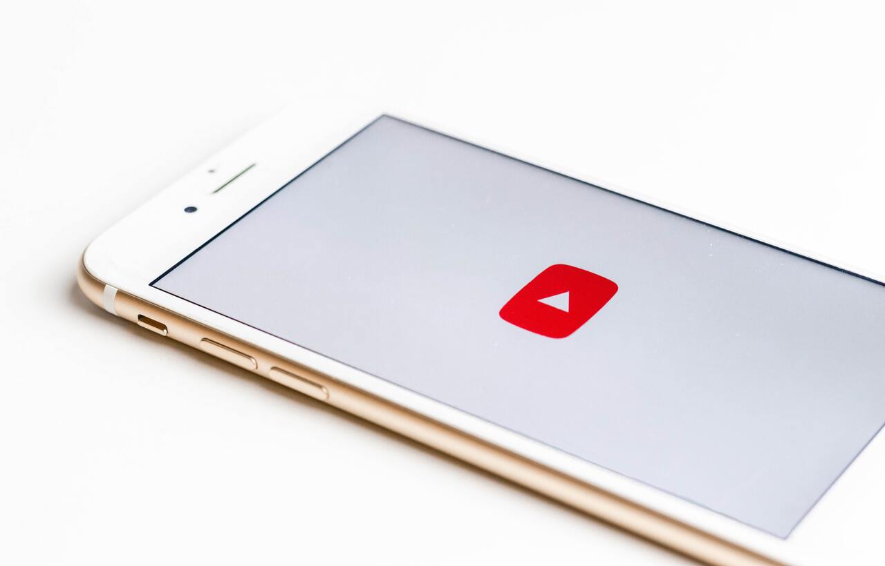 youtube smartphone