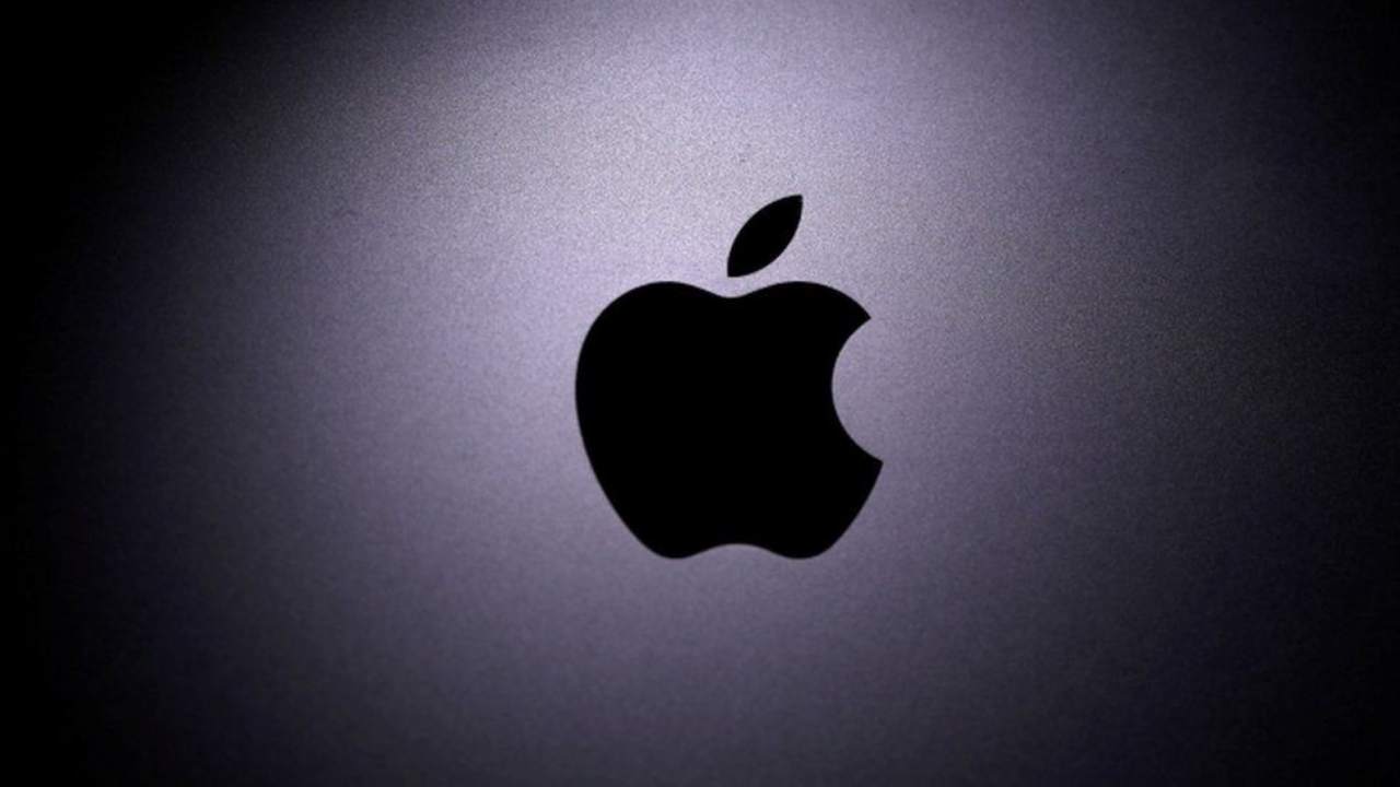 Apple spia gli utenti? Secondo due sviluppatori si, sembra di avere un trojan nello smartphone