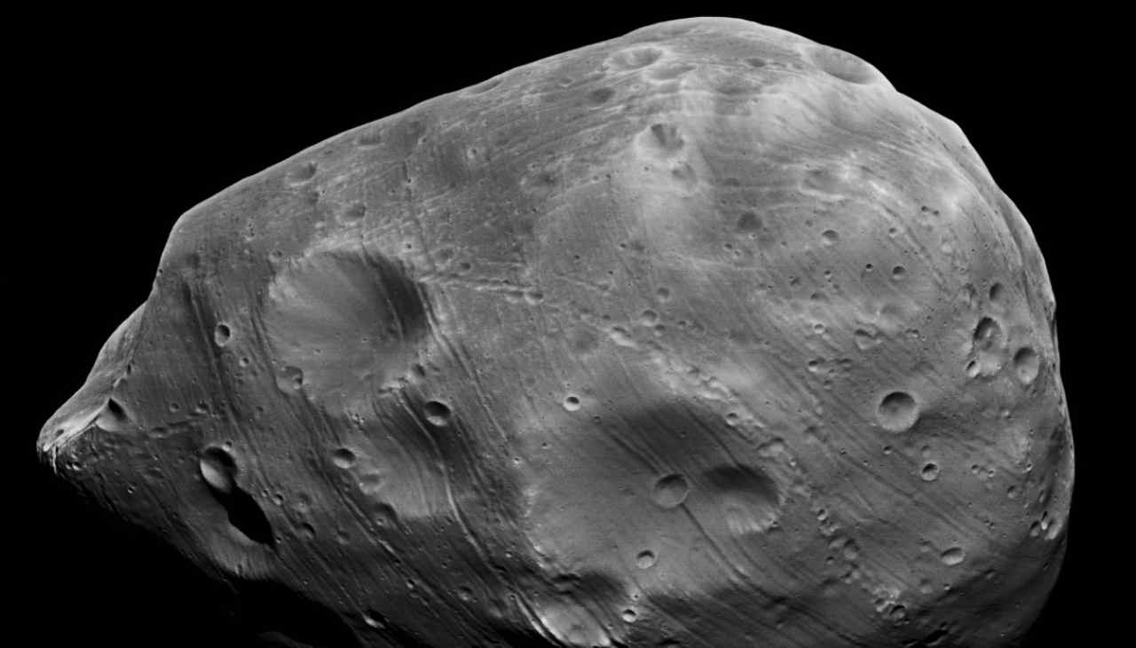 Nuova scoperta su Marte, gli scienziati parlano di Phobos: non siamo mai stati così vicini